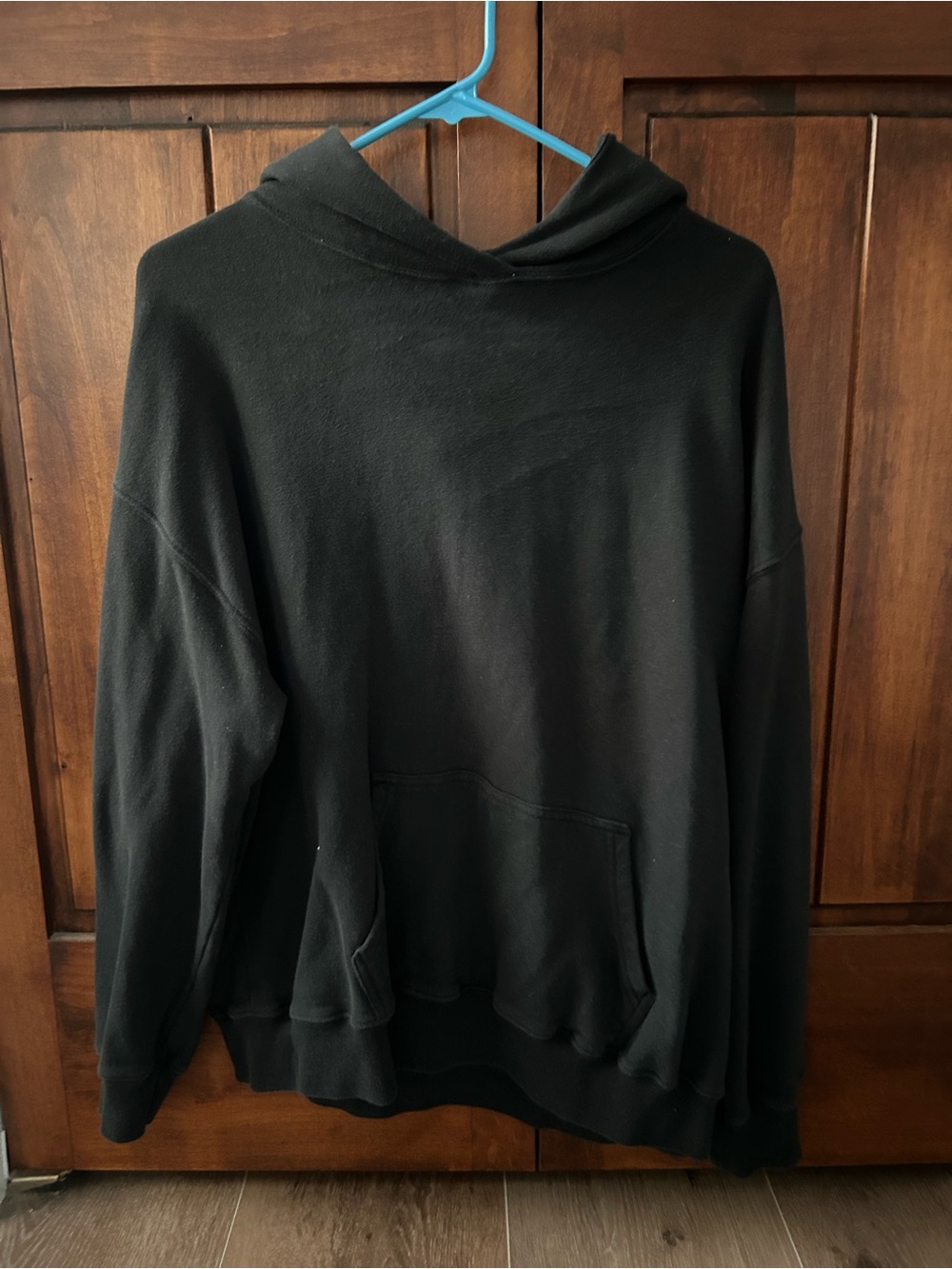 Hollister Men's Black Crewneck Hoodie